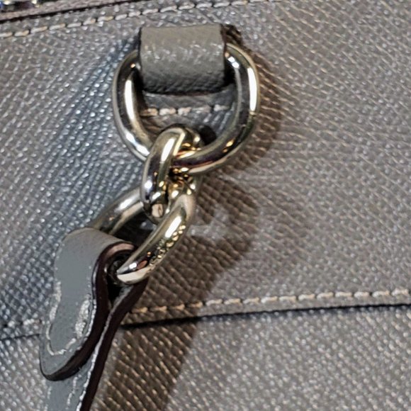 Coach-crossgrain Brook mini, carry all hand bag, like new. w/crossbody strap - Picture 11 of 14